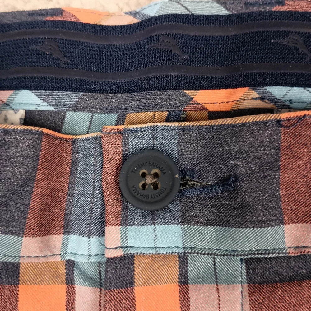 Tommy Bahama Men's Plaid Chino‎ Shorts, Size 40, Cotton, Flat Front, Casual Golf